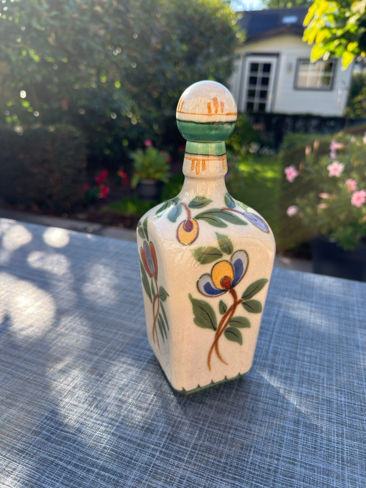 Antieke Gouda Holland karaf - Handgeschilderd bloemmotief, Ophalen of Verzenden