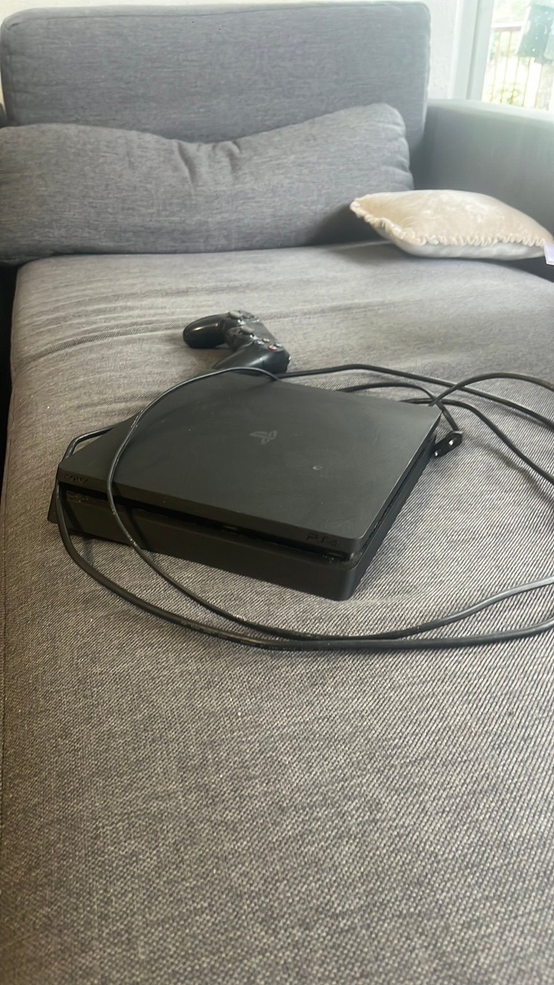 Playstation 4 slim 1 tb plus controller, Ophalen, 1 speler, Racen en Vliegen, Zo goed als nieuw