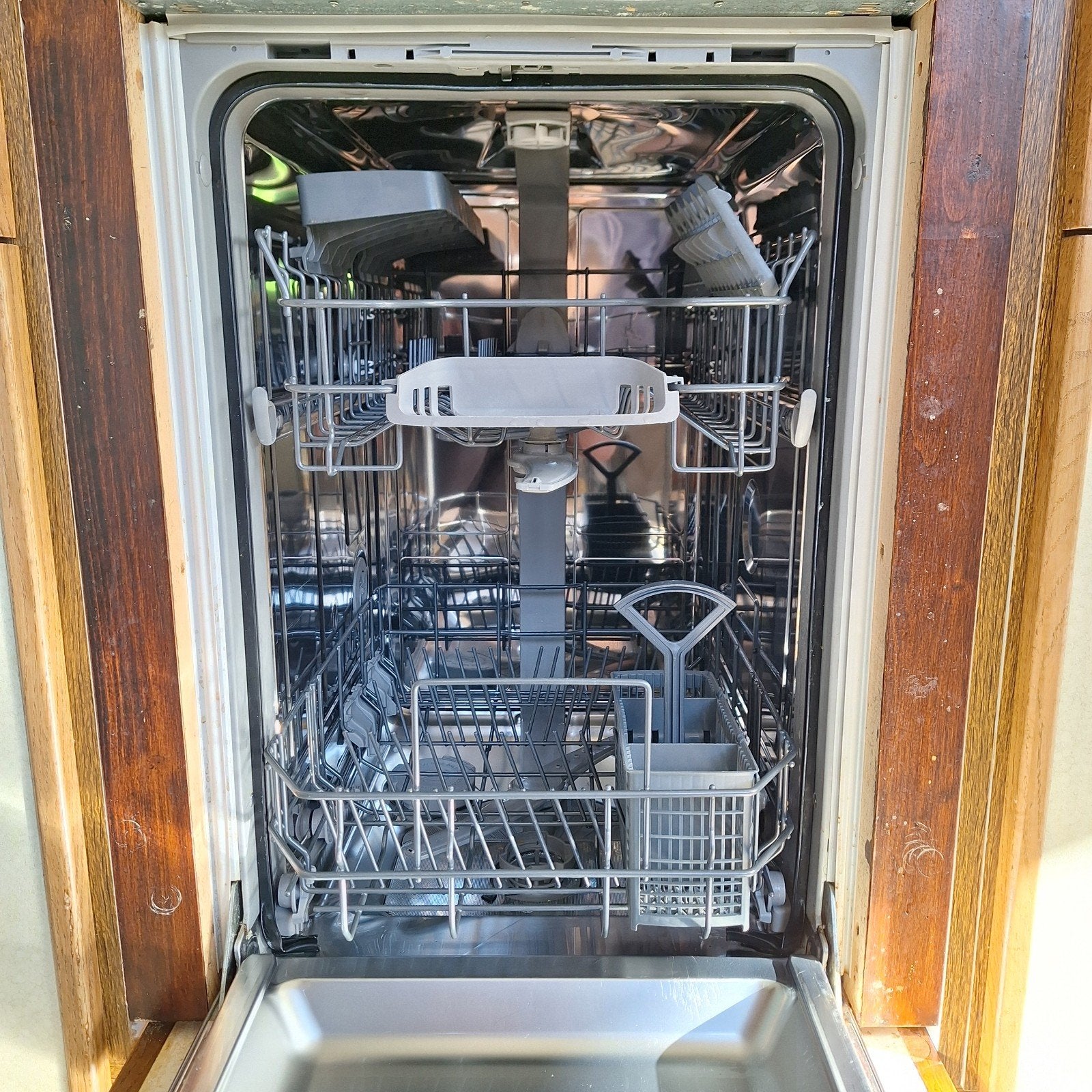 Siemens smalle / kleine inbouw vaatwasser 45 cm deur op deur, Witgoed en Apparatuur, Ophalen, Energieklasse A of zuiniger, Minder dan 85 cm