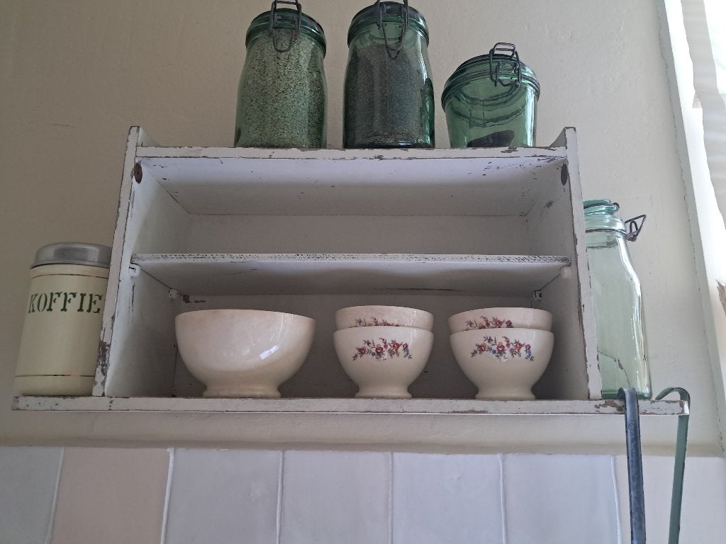 Mooi oud brocante regaal, Ophalen