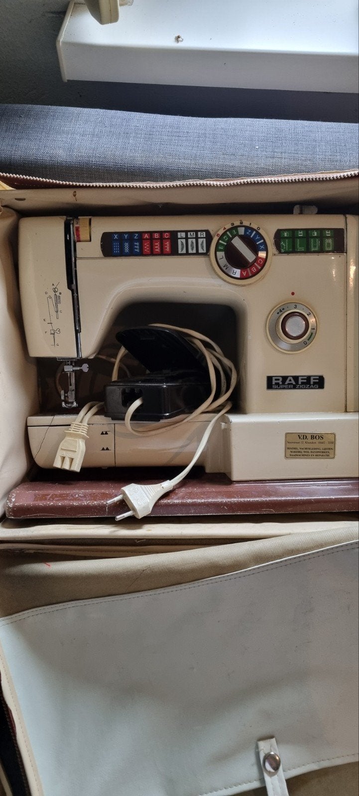 Vintage Raff Super Zigzag Naaimachine - Inclusief Koffer, Hobby en Vrije tijd, Naaimachines en Toebehoren, Ophalen, Gebruikt, Naaimachine