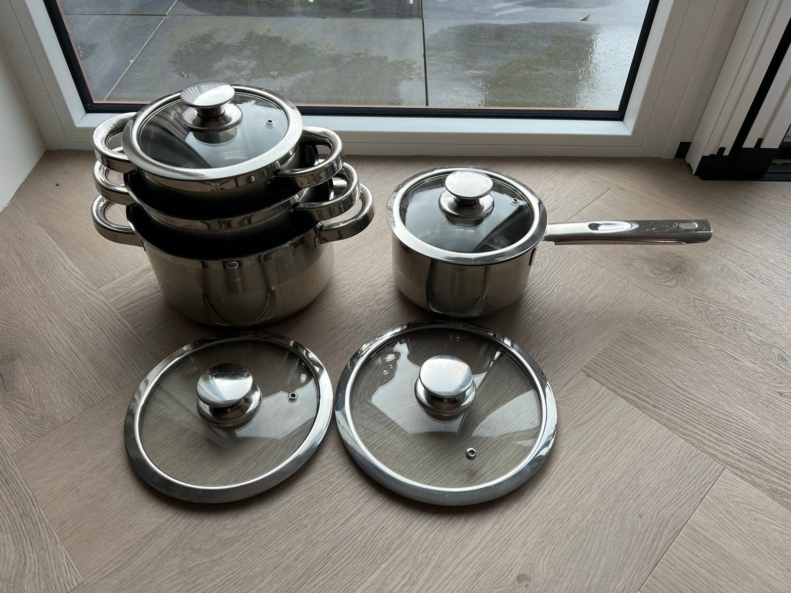 Sola 4-delige pannenset RVS met glazen deksels, Gebruikt, Met deksel, Pannenset, Ophalen of Verzenden
