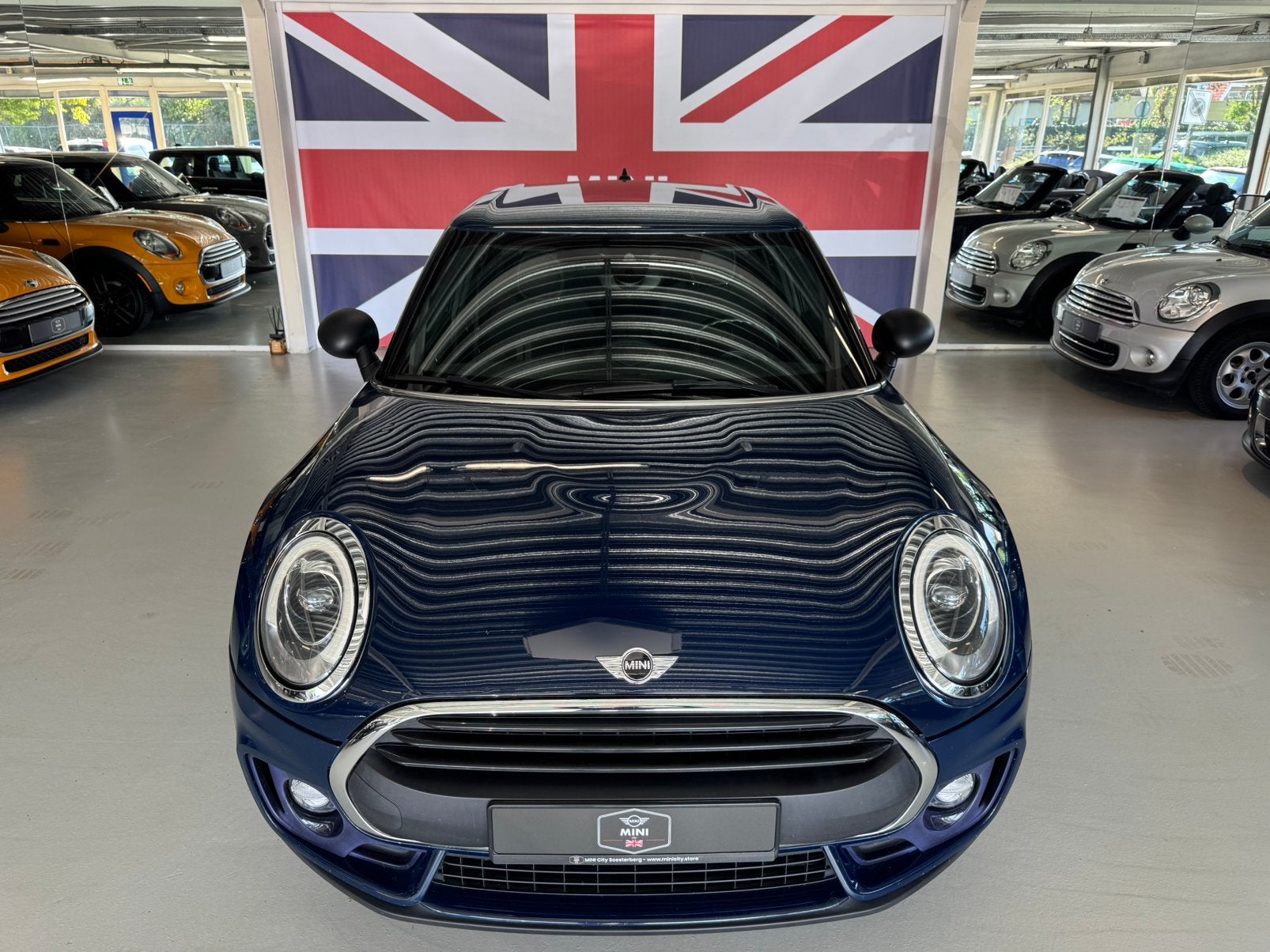 Mini Clubman 1.5 ONE 2016 Blauw ( 6 MAANDEN GARANTIE ), Auto's, Voorwielaandrijving, Stof, 4 cilinders, Blauw