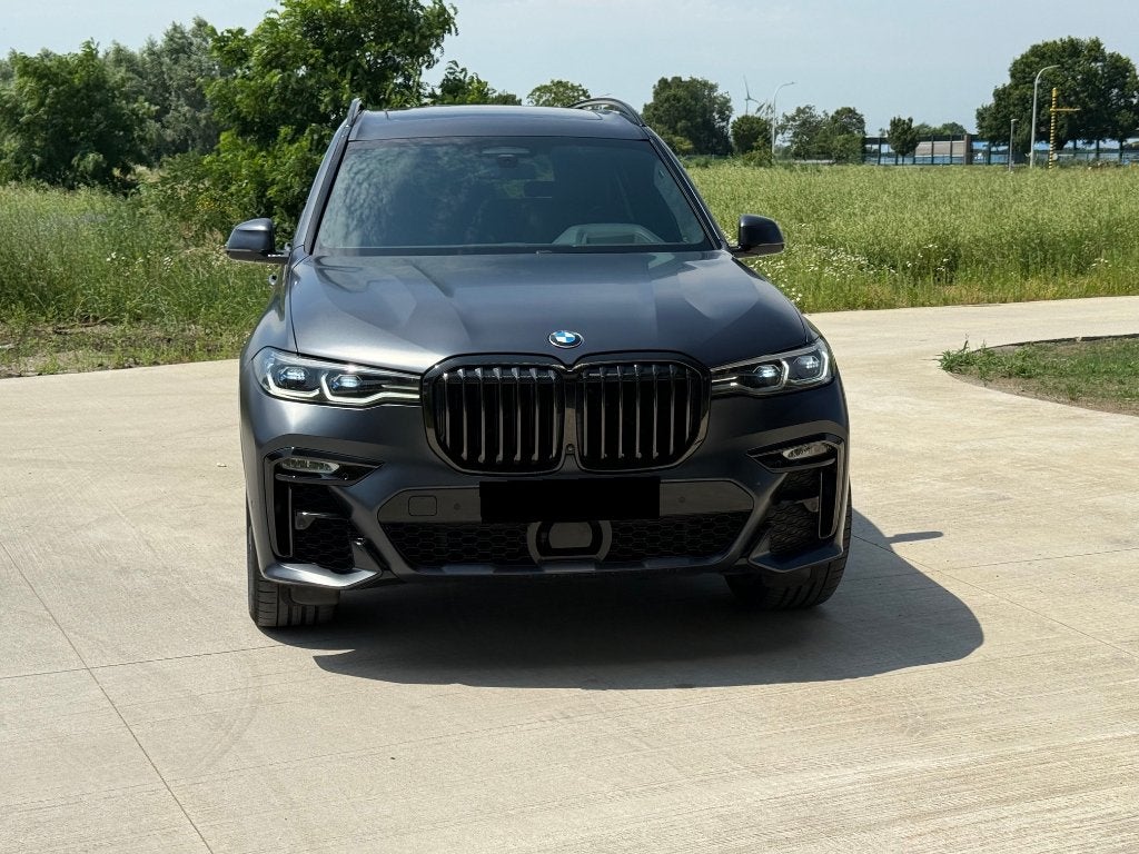 TE KOOP BMW X7 M50i IN NIEUWSTAAT, Auto's, Automaat, 4395 cc, X7, Vierwielaandrijving