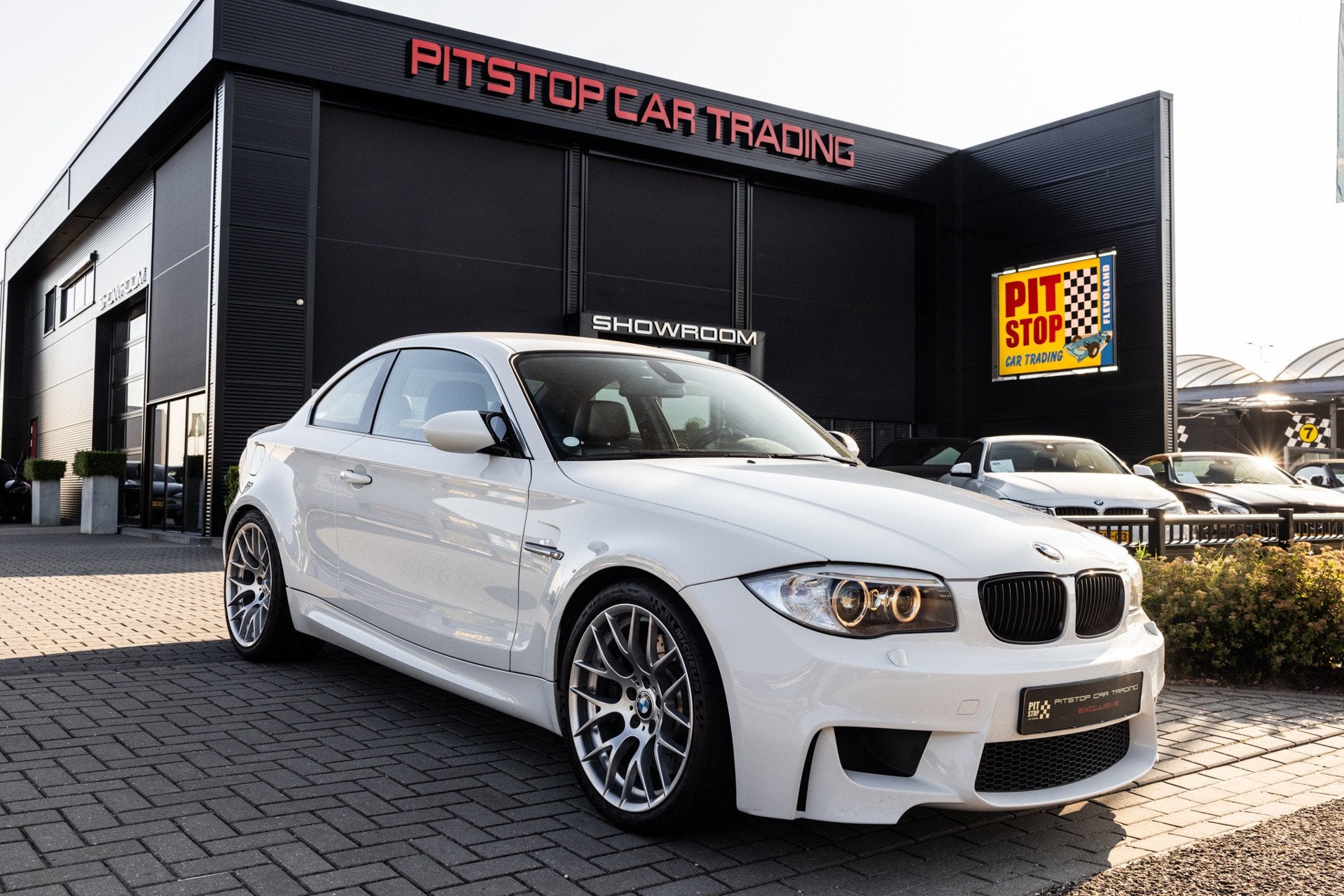BMW 1M Coupé 3.0i, Nieuwstaat, 1e lak, Akra, H&K, Gedocumen, 1-Serie, Achterwielaandrijving, Gebruikt, Zwart