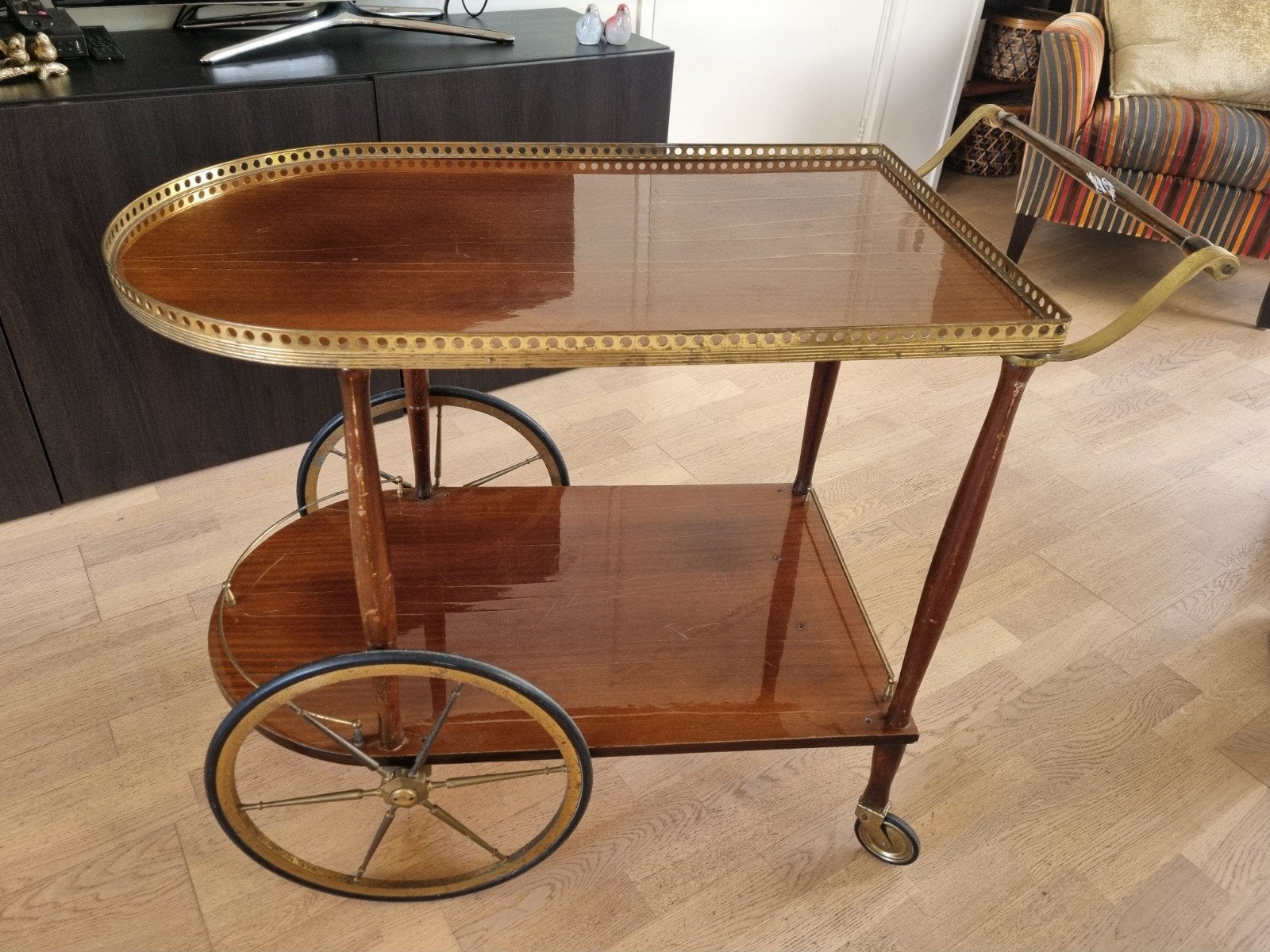 Antiek theeserveerkarretje met messing details, Antiek en Kunst, Ophalen