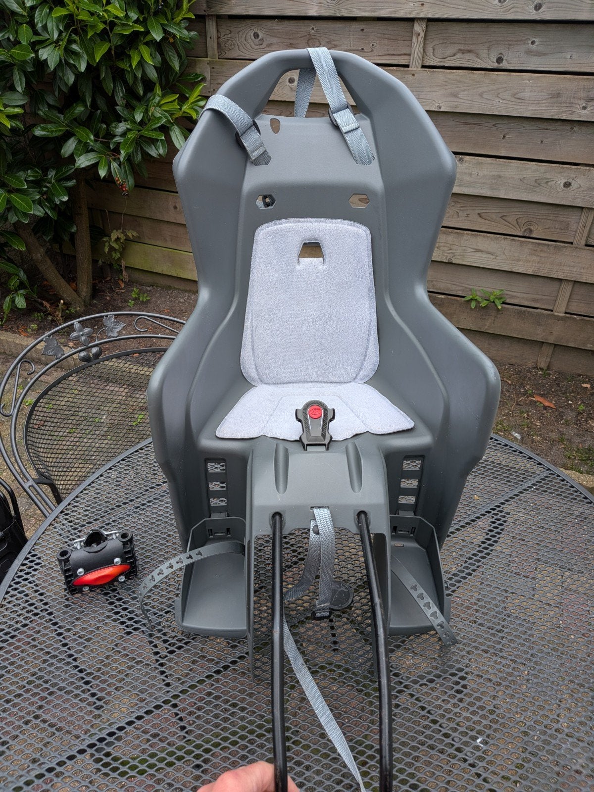 Polisport kinderzitje voor achterop de fiets, Fietsen en Brommers, Fietsaccessoires | Fietsstoeltjes, Ophalen, Achterzitje, 9 t/m 18 kg