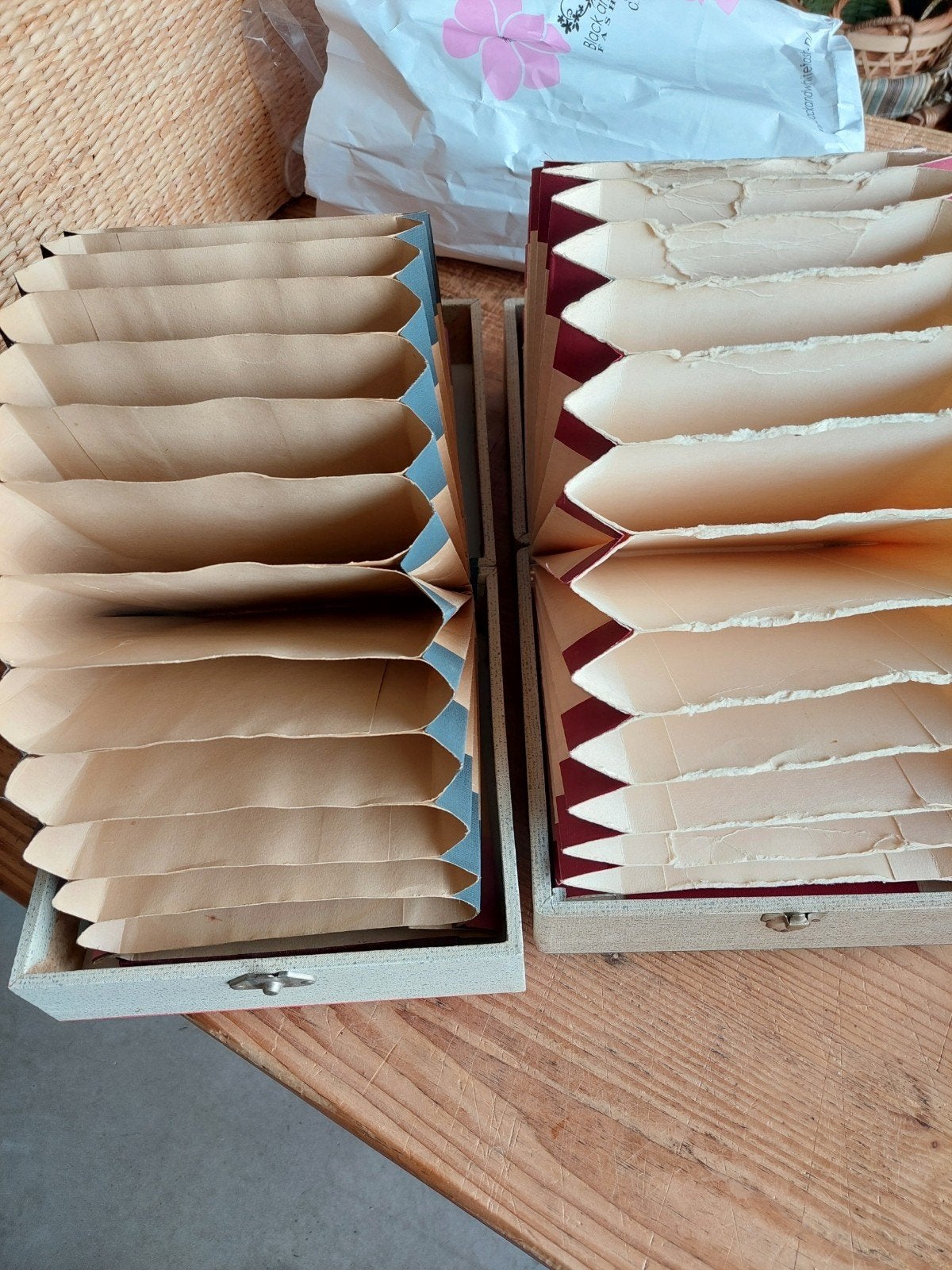 Vintage accordeonmappen / documentenkoffers (2 stuks), Ophalen of Verzenden