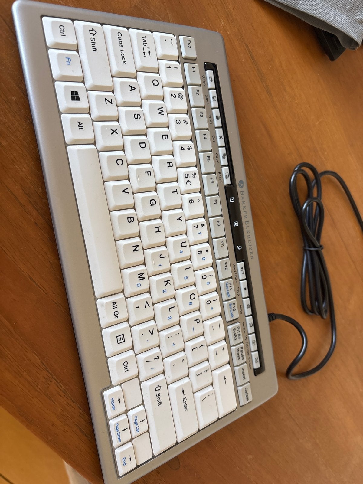 Bakker Elkhuizen Compact Toetsenbord - Qwerty, Bedraad, Ophalen of Verzenden, Qwerty, Gebruikt, Bedraad