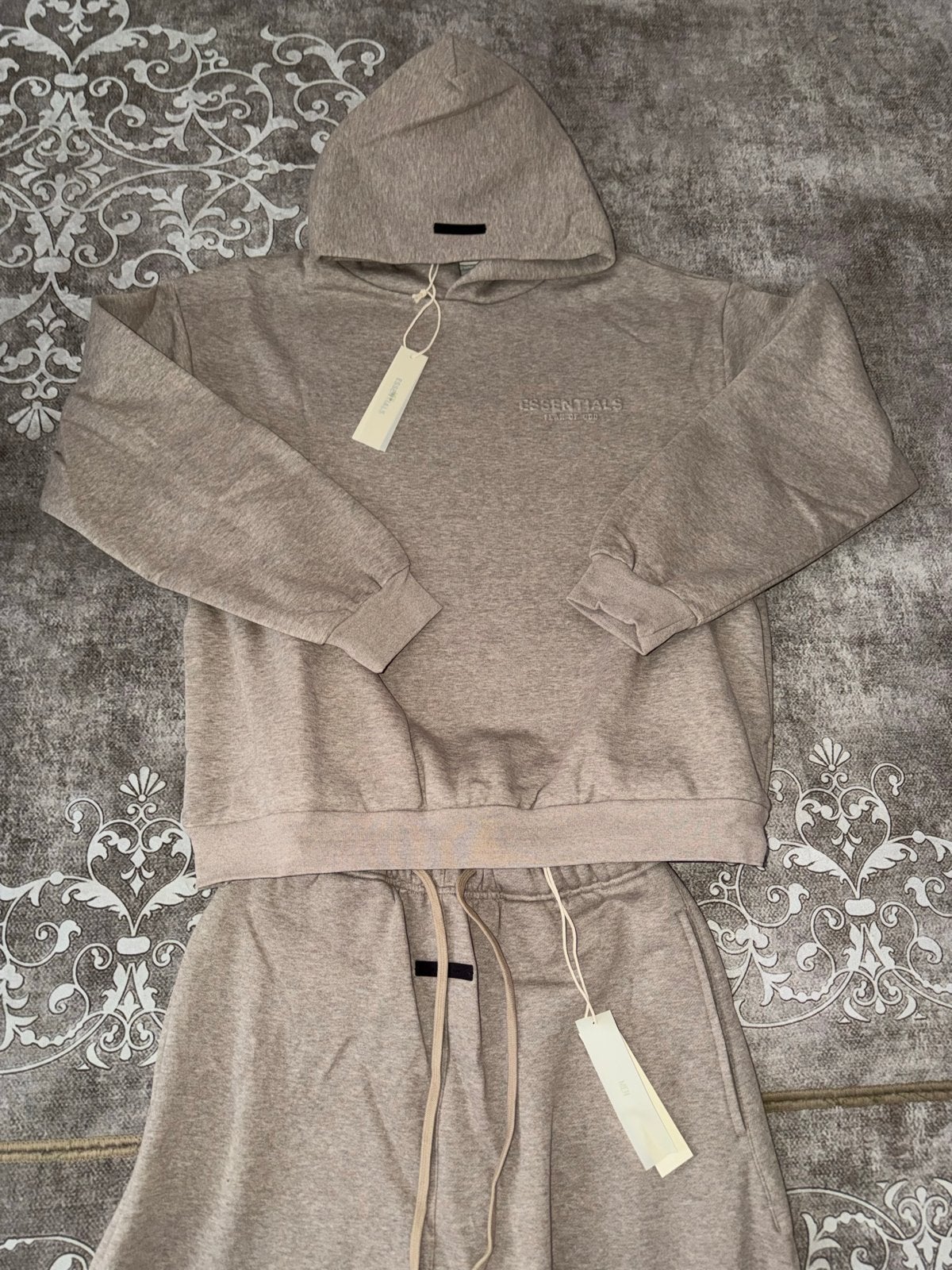 Essentials Fear of God Hoodie & Joggingbroek Set - Maat M, Kleding | Dames, Ophalen of Verzenden, Nieuw, Maat 38/40 (M), Beige