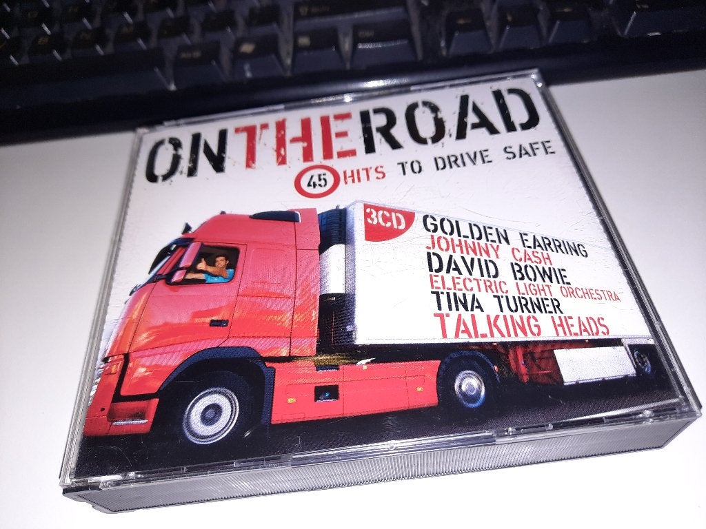 3 CD BOX  RARE On The Road - 45 Hits To Drive Safe, Ophalen, Zo goed als nieuw, Poprock