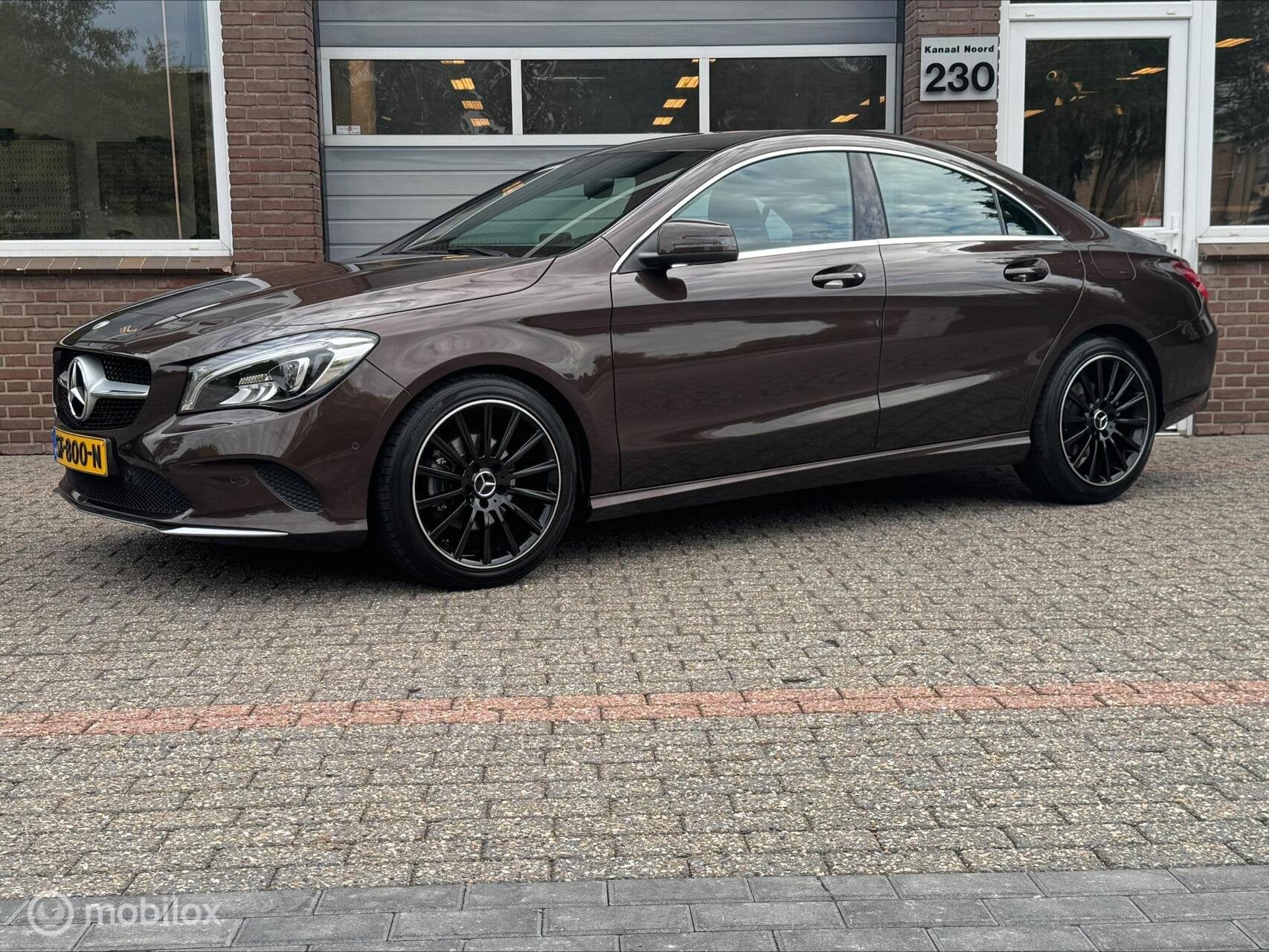Mercedes CLA klasse 180 AIRCO/CRUISE/NAVI/CAMERA, Auto's, Voorwielaandrijving, CLA, Gebruikt, 4 cilinders