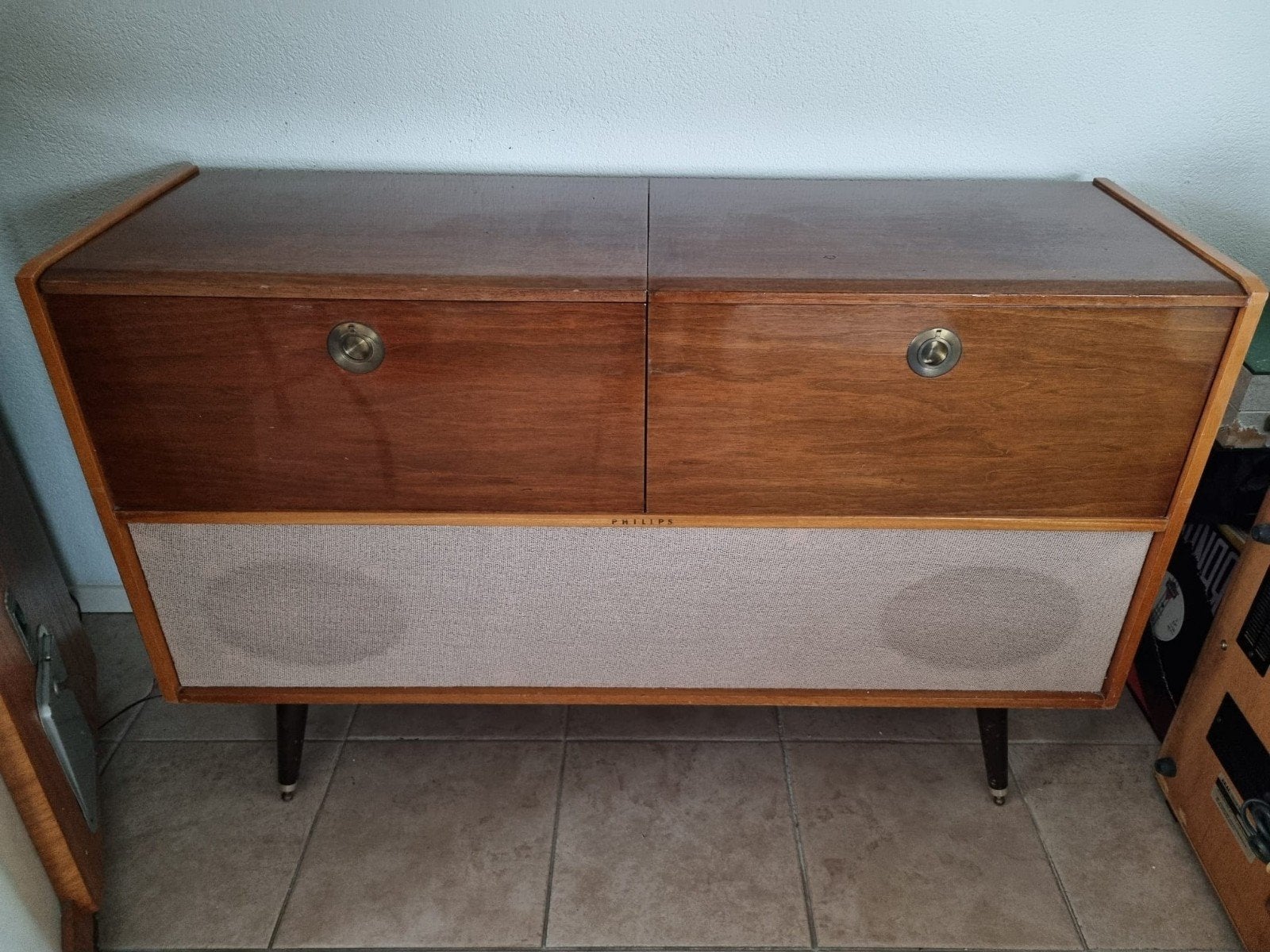 Vintage radio platen speler meubel. Philips F7X92A, Audio, Tv en Foto, Platenspelers, Ophalen, Zo goed als nieuw, Philips