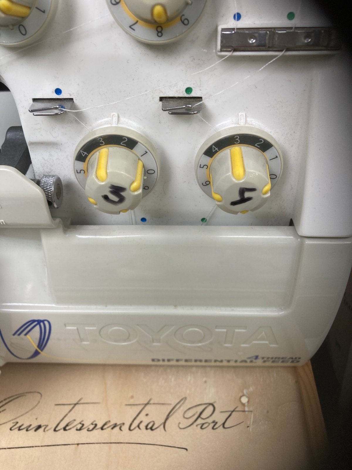 Toyota Lockmachine met 4 draden, Hobby en Vrije tijd, Ophalen, Gebruikt, Lockmachine, Overige merken