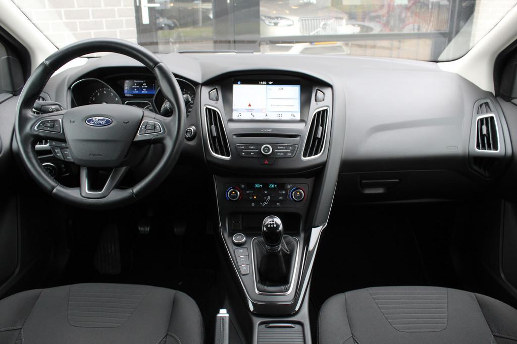 Ford Focus 1.0 Titanium / Carplay / Climate / N.A.P., Auto's, Gebruikt, 635 kg, Wit, Bedrijf