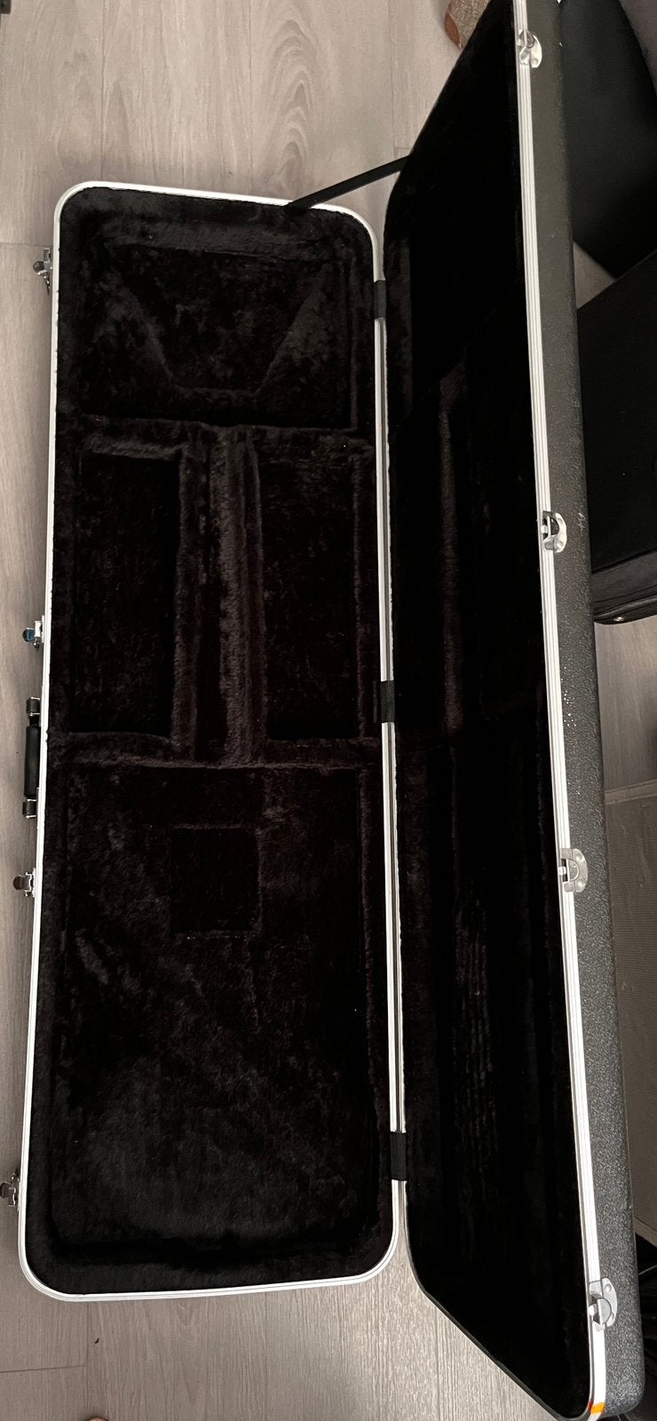 Basgitaar koffer hardcase Boston in goede staat, Ophalen, Zo goed als nieuw, Elektrische basgitaar