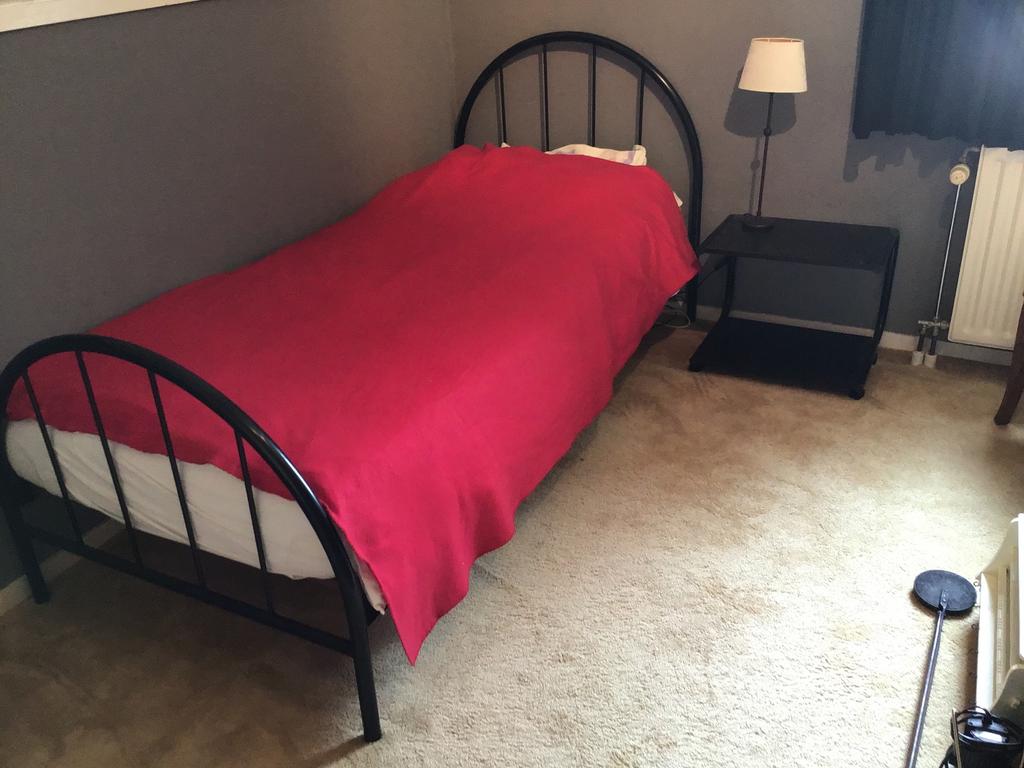Eenpersoonsbed, Ophalen, Gebruikt, 90 cm, Eenpersoons