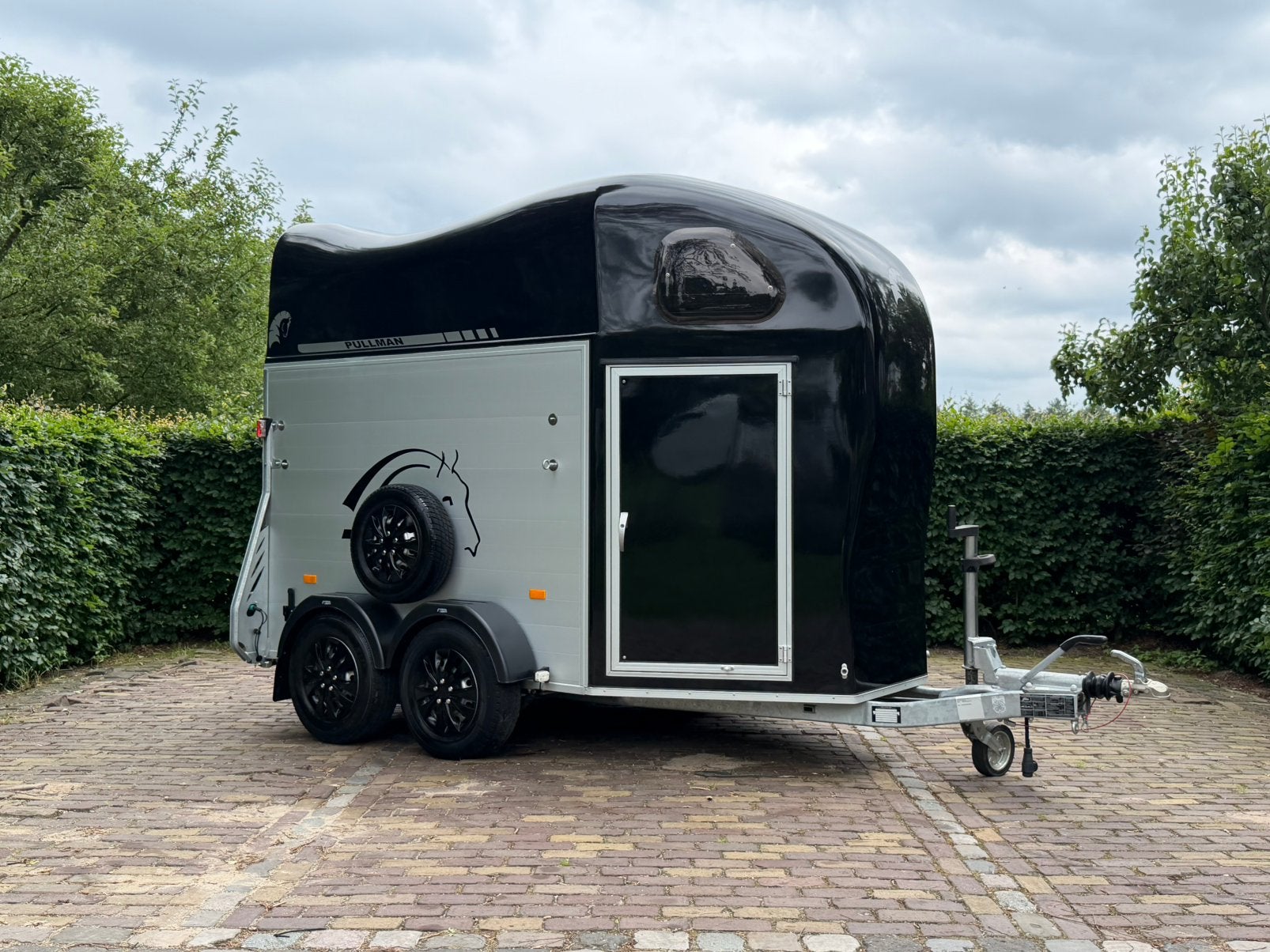 Cheval Liberte 2 paards trailer vol aluminium zadelkamer, Ophalen, Aluminium, Zo goed als nieuw, 2-paards trailer