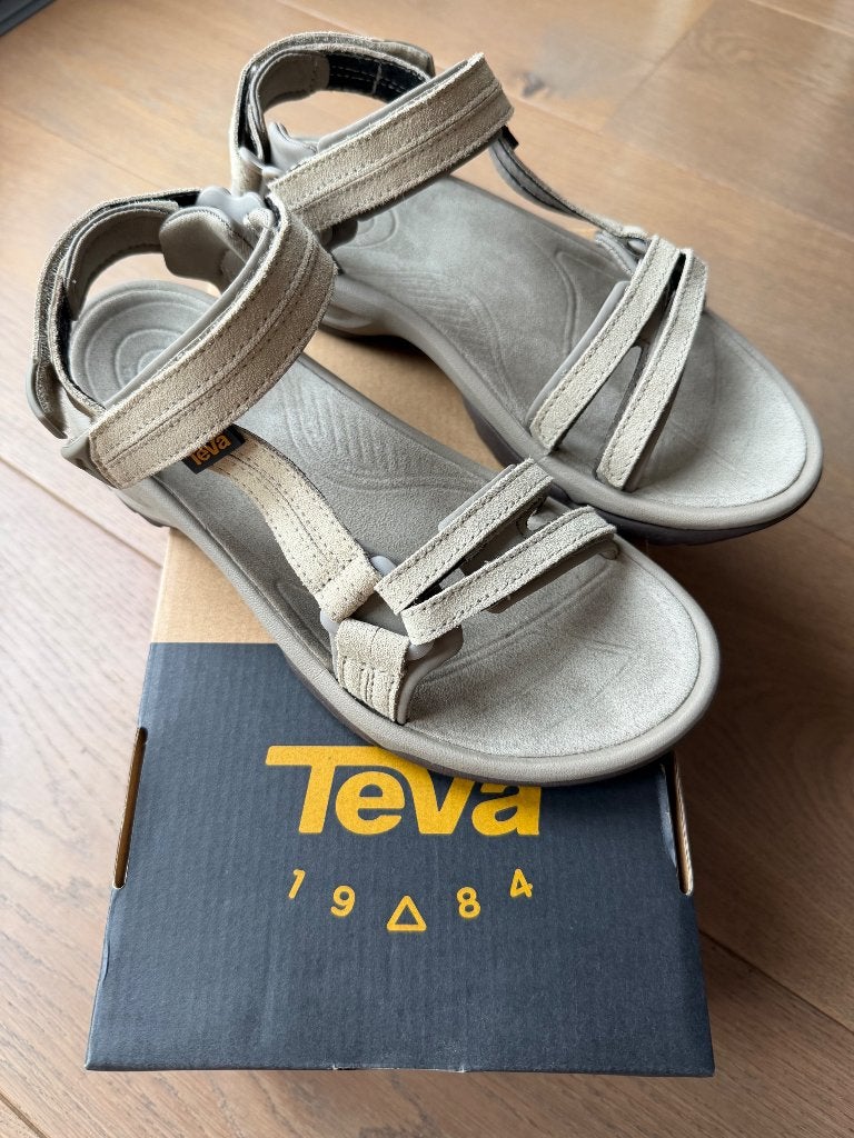 Teva Terra FI Lite Suède Grey Dames, Kleding | Dames, Schoenen, Zo goed als nieuw, Teva, Grijs, Sandalen of Muiltjes