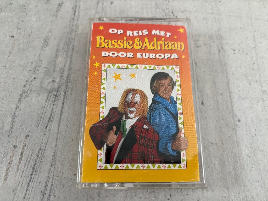 Bassie & Adriaan - Op Reis Met Door Europa Cassettebandje, Gebruikt, Kinderen en Jeugd, 1 bandje, Ophalen of Verzenden