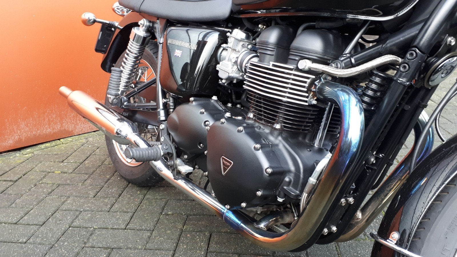 Triumph Bonneville T100 - Nieuwe banden en accu!, 2 cilinders, Gebruikt, Particulier, Handgeschakeld