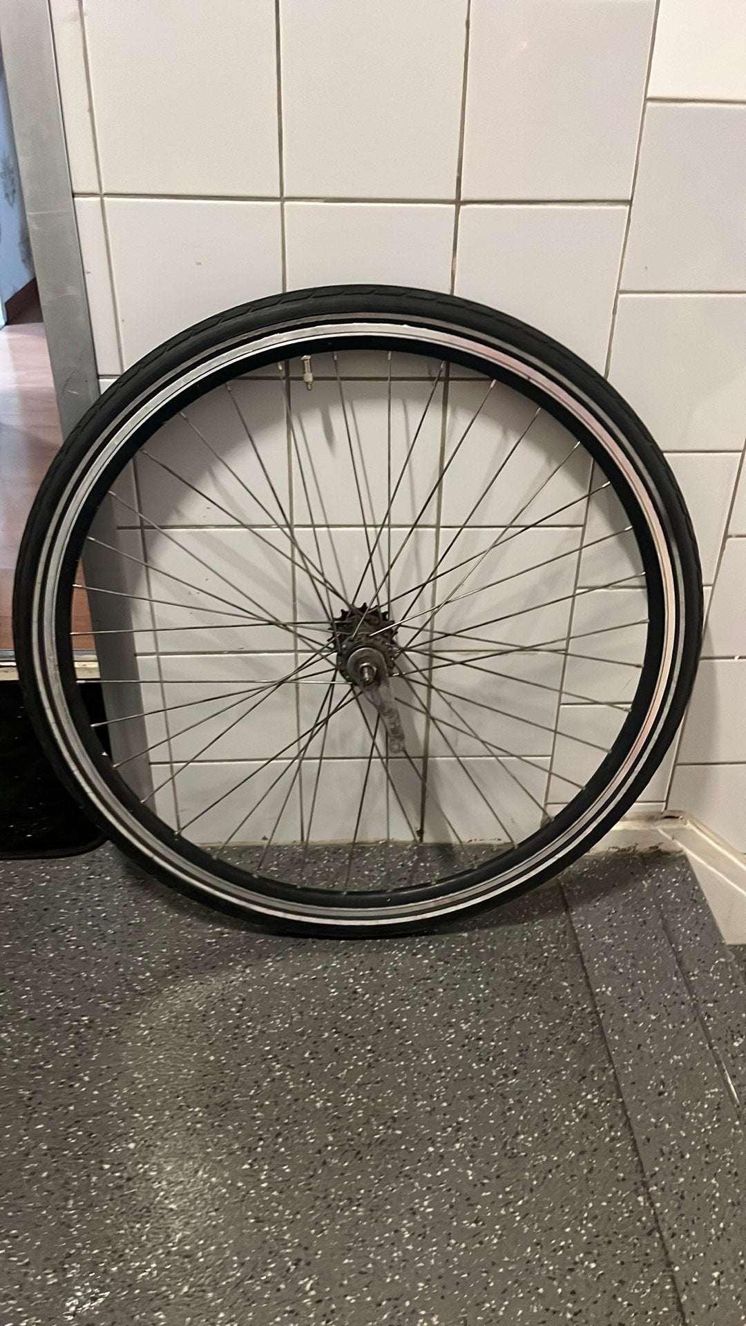 achterwiel 28 inch met terugtraprem, Gebruikt, Aluminium, Stadsfiets, Ophalen