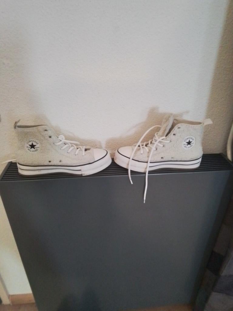 Converse Chuck Taylor All Star Teddy Fleece Maat 37,5/38, Wit, Converse, Ophalen of Verzenden, Sneakers of Gympen