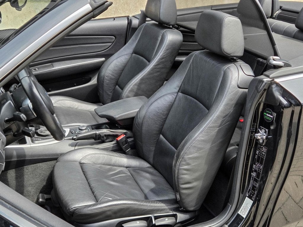 BMW 1-serie Cabrio 125i M-Sport | KEYLESS | LEDER | XENON |, Auto's, Achterwielaandrijving, Gebruikt, 4 stoelen, Euro 4