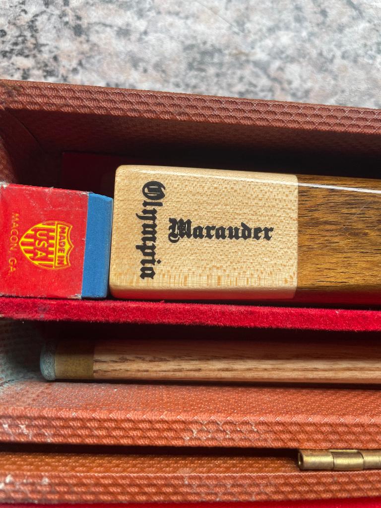 olympia MARAUDER keu, Sport en Fitness, Biljarten en Poolen, Ophalen of Verzenden, Zo goed als nieuw, Keu of Ballen