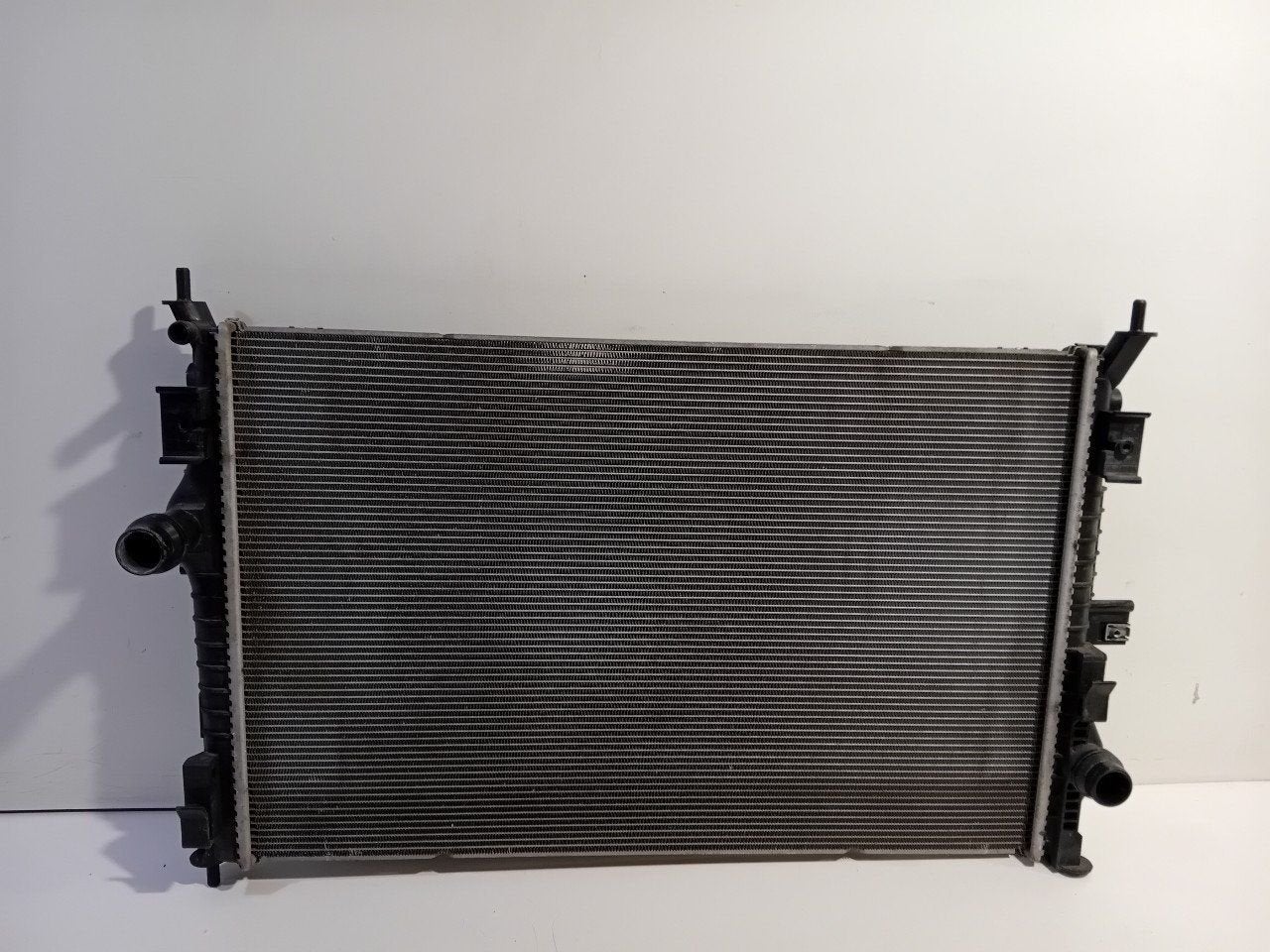 Radiateur Opel Vivaro, Onderdelen@venauto.nl, Van der Ven Autorecycling B.V., Gebruikt, Ettenseweg 76, 4706 PB Roosendaal, The Netherlands