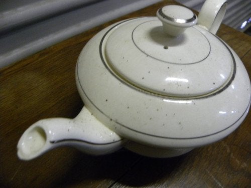 theepot mosa creme zilveren rand, Ophalen of Verzenden, 'T Olde Gre-j, Info@toldegrej.nl, Endepoelstraat 20f Didam