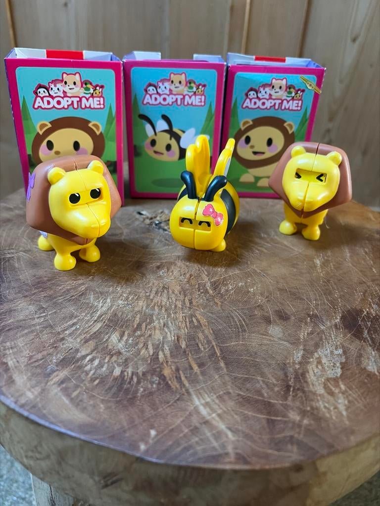 McDonald's Happy Meal Adopt Me! speeltjes, Ophalen of Verzenden, Gebruikt, Jongen of Meisje