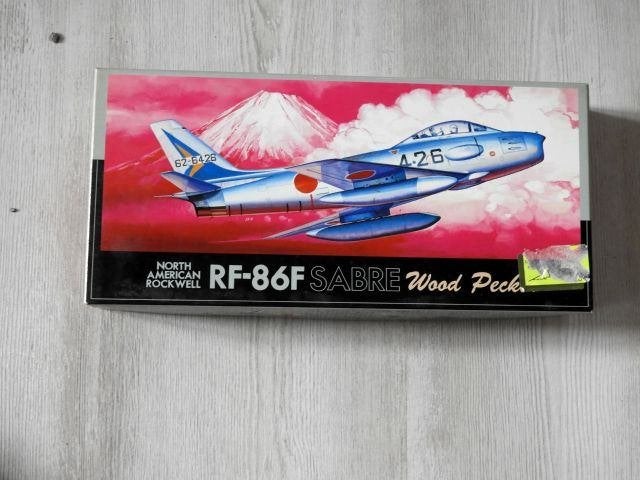 Fujimi RF-86F, 1:72 tot 1:144, Zo goed als nieuw, Vliegtuig, Ophalen
