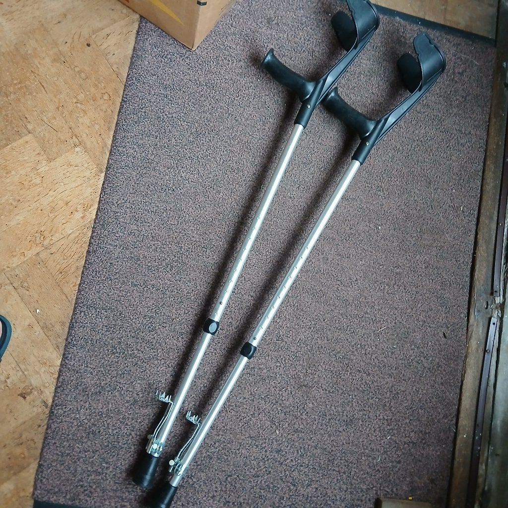 Set krukken (KE-23), Ophalen of Verzenden