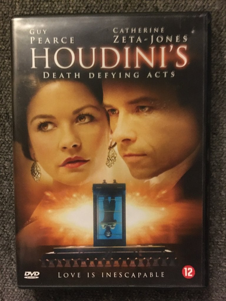 Houdini's death defying acts ; Pearce, Catherine Zeta-Jones, Engels, Nederlands, Ophalen of Verzenden, Zo goed als nieuw