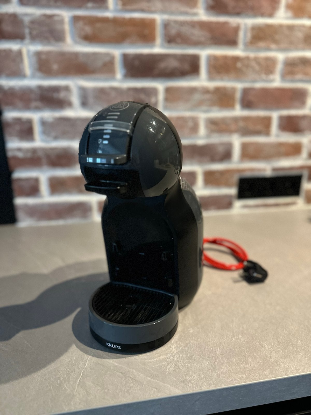 Nescaf&eacute; Dolce Gusto Piccolo XS koffiecupmachine, Koffiemachine, Ophalen of Verzenden, Zo goed als nieuw, 1 kopje