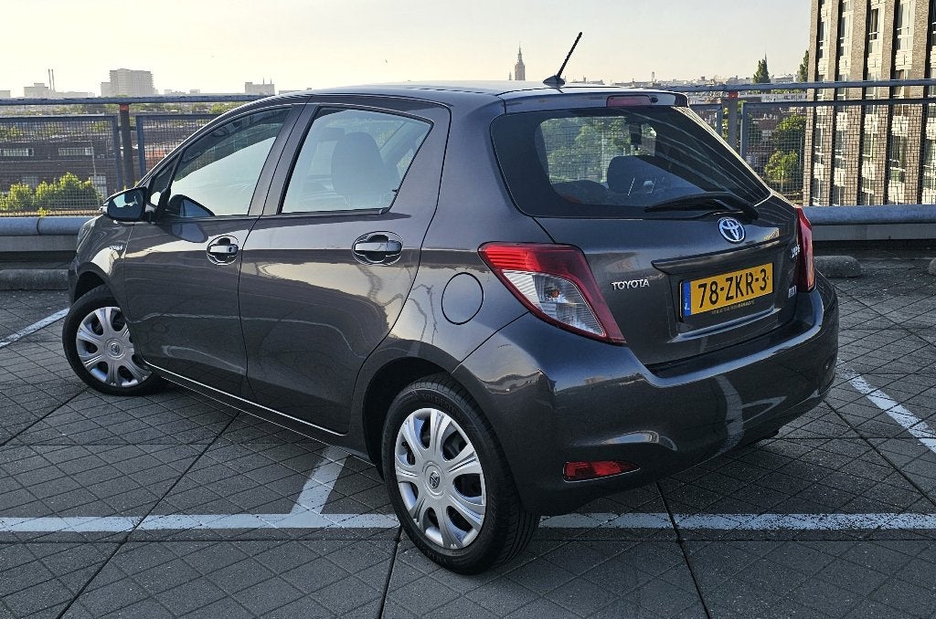Foto 5 van Toyota Yaris / 2013 / 1.5 Full Hybrid / Automaat / Clima ✅
