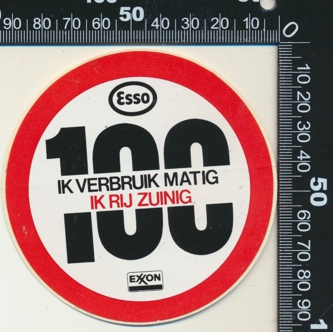 Sticker: Esso - 100 Ik verbruik matig ik rij zuinig, Ophalen of Verzenden, Zo goed als nieuw, Auto of Motor