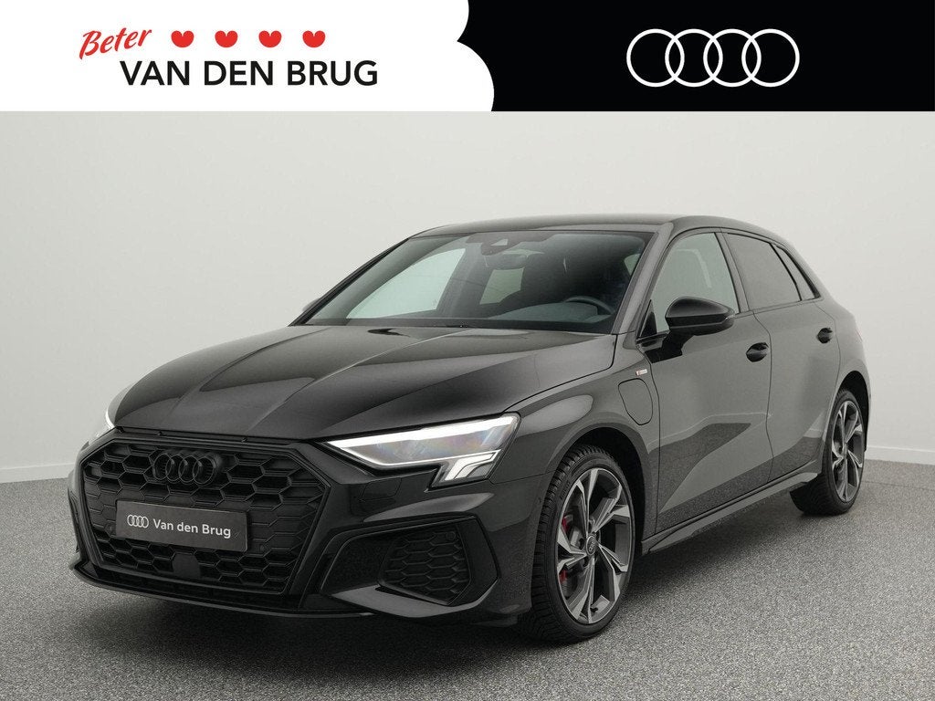 Audi A3 Sportback 45 TFSI e 245 PK S edition Competition | L