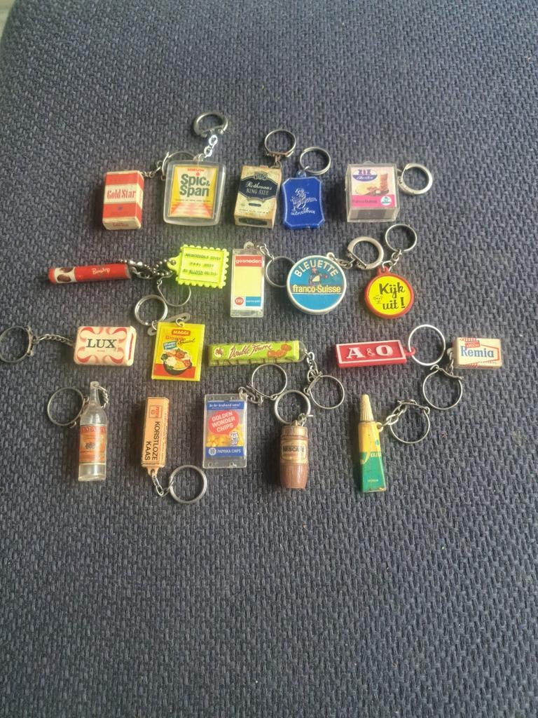 20 x vintage sleutelhanger 4, Verschillende, Gebruikt, Holland en Europa, Ophalen of Verzenden