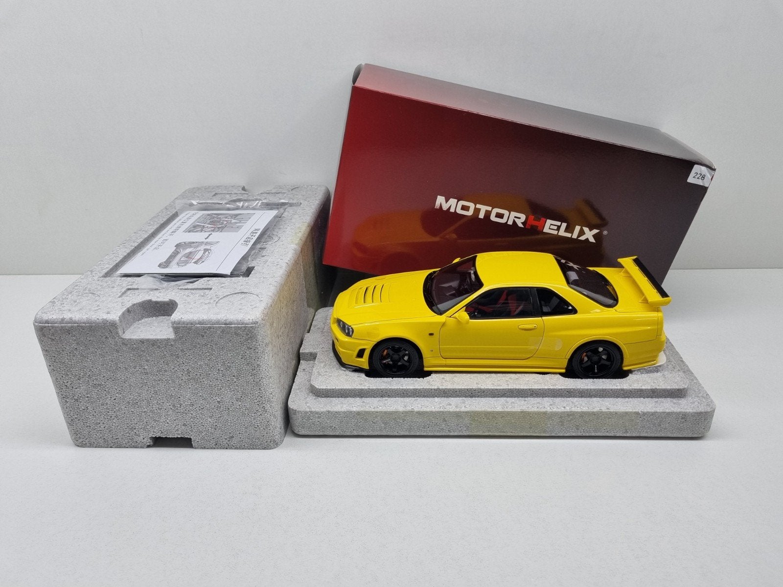 Motorhelix Nissan Skyline GT-R R34 Customized 1:18 Nieuw, Ophalen of Verzenden, Nieuw, Auto