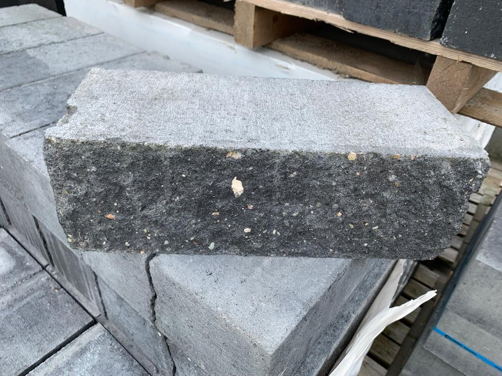 Stapelblok Splitrock 32x13x11 Antraciet - J&W 67