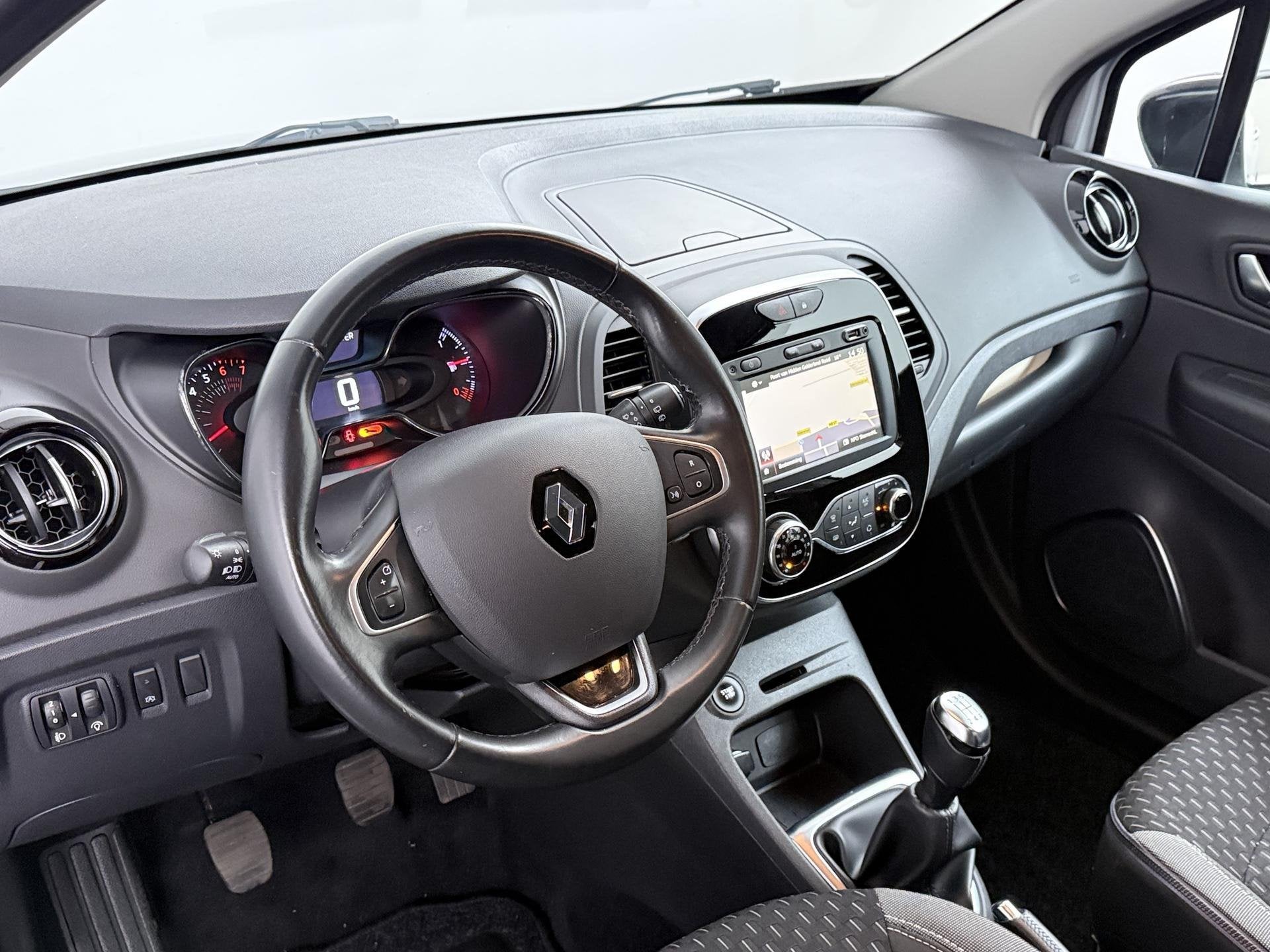 Renault Captur 0.9 TCe Limited | Cruise Control | Trekhaak |, Auto's, Voorwielaandrijving, 898 cc, Stof, Gebruikt