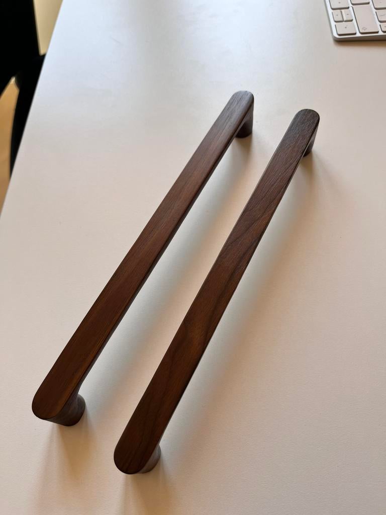 Twee walnoot houten deurgrepen, Ophalen of Verzenden, Nieuw, Rvs