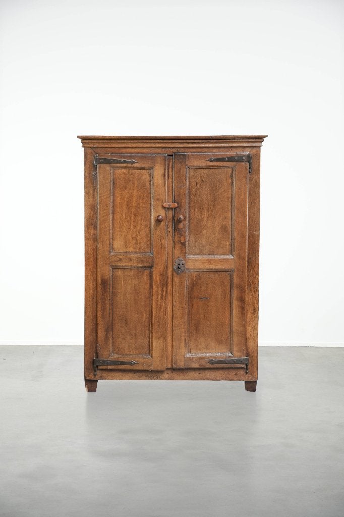 Antieke eikenhouten boerenkast uit eind 17e eeuw, Antiek en Kunst, Ophalen