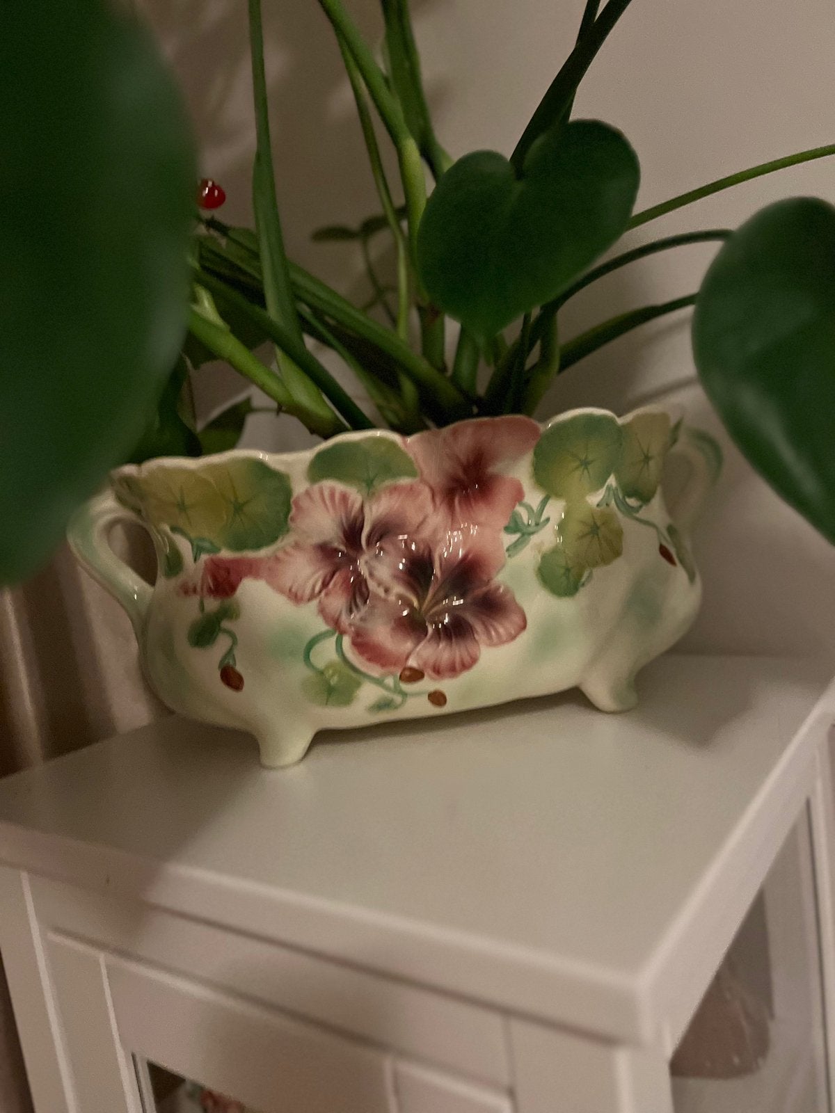 Antieke cachepot St. Clement France floral barbotine ArtDeco, Verzenden