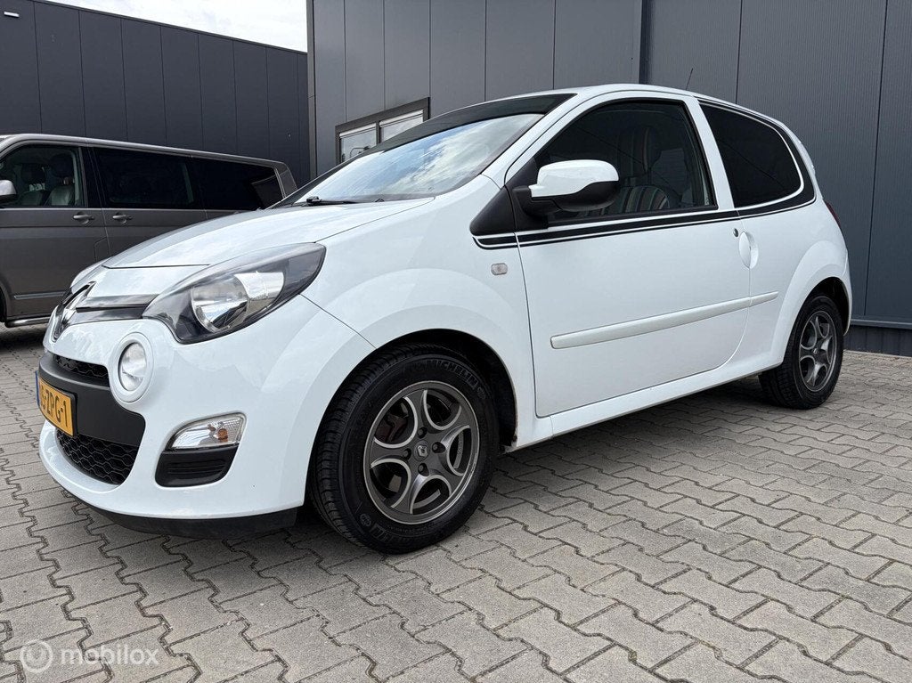 Renault Twingo 1.2 16V Collection Airco Cruise Pdc Nieuwe Ap, Auto's, Renault, Voorwielaandrijving, Zwart, 4 cilinders, 4 stoelen