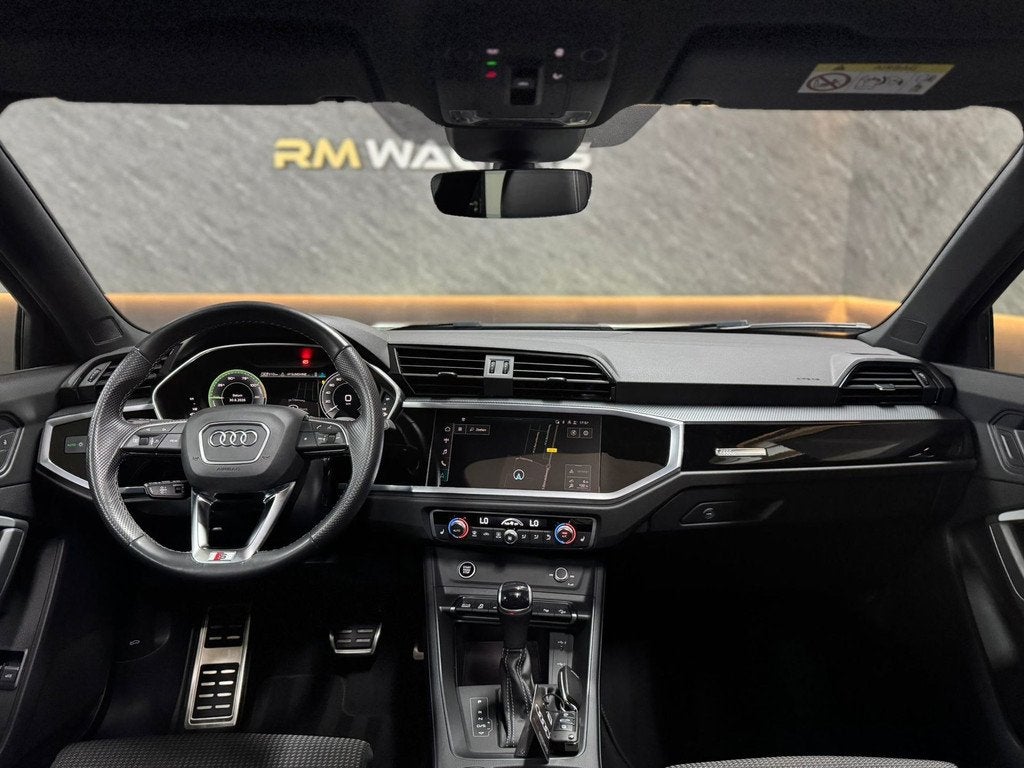 Audi Q3 Sportback 45 TFSI e S Edition |PANO|CAM|CARPLAY|KEYL, Gebruikt, Euro 6, 150 pk, Leder en Stof
