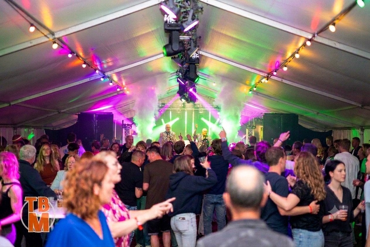 🎧 Drive-In Show met DJ, Licht & Geluid – tot 2000 Personen!, Diensten en Vakmensen, Dj