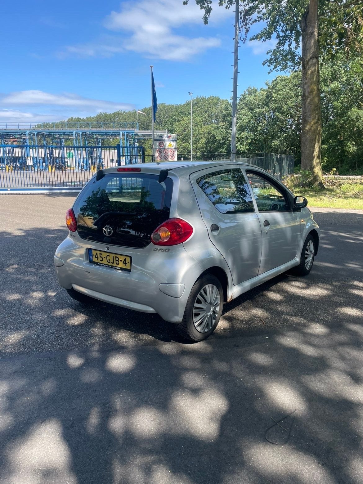 Toyota Aygo 1.0 12V Vvt-i 5DRS 2008 Grijs, Auto's, Voorwielaandrijving, 4 stoelen, 68 pk, Origineel Nederlands